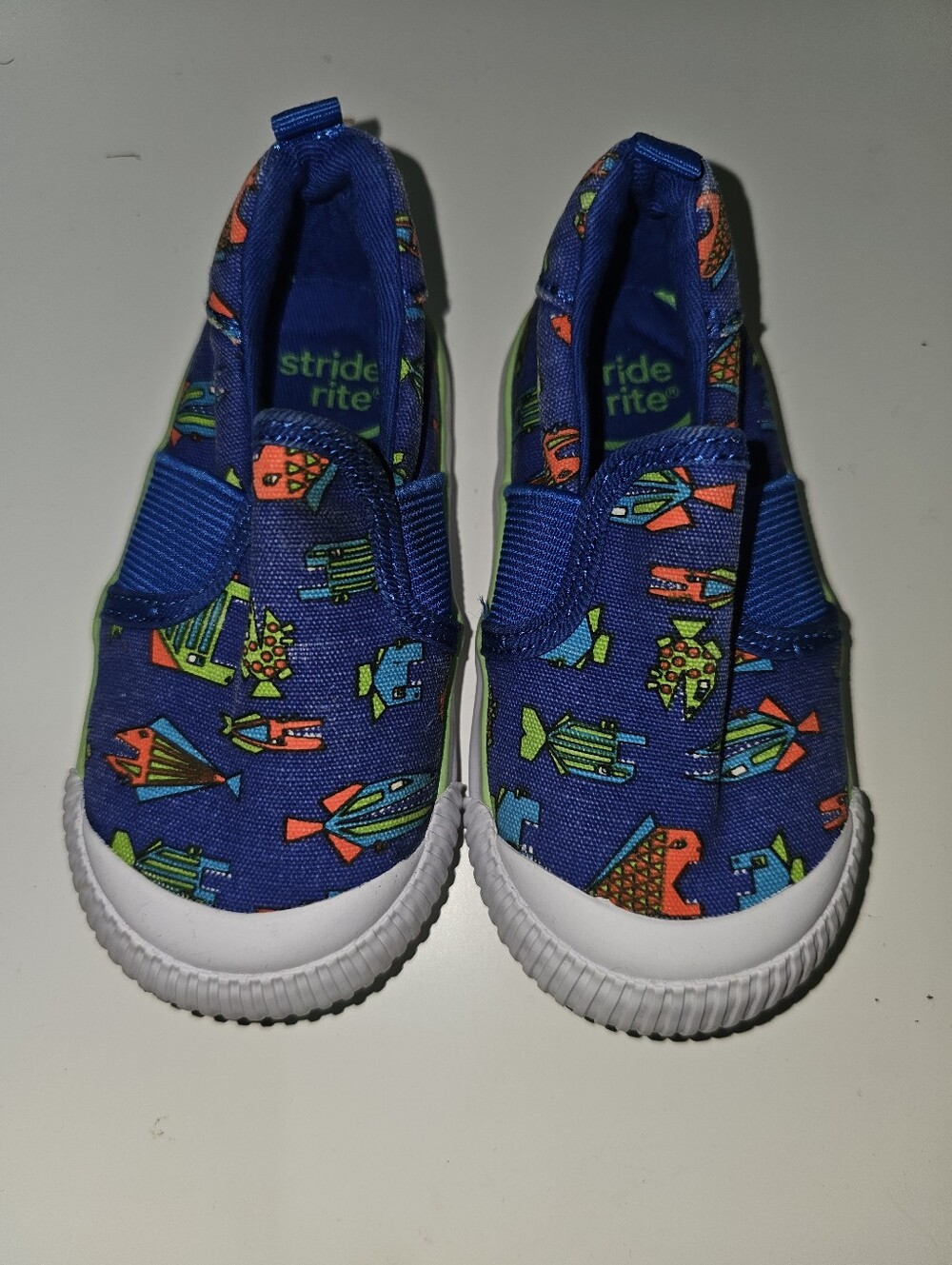 EUC | 8.5 Toddler | Stride Rite | Blue Colorful Animal Print Slip-On Sneakers